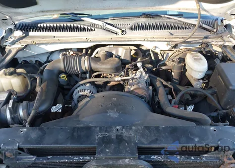 2004 Chevrolet Silverado 1500 Work Truck из США, поврежденный, VIN 1GCEC14X84Z255720